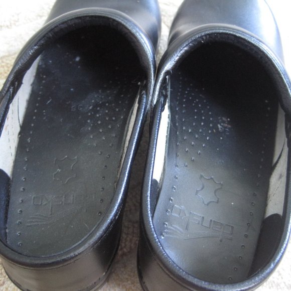 Dansko Womens Black Professional Slip Resistant Work Leather Clogs Size 36 - Picture 6 of 10